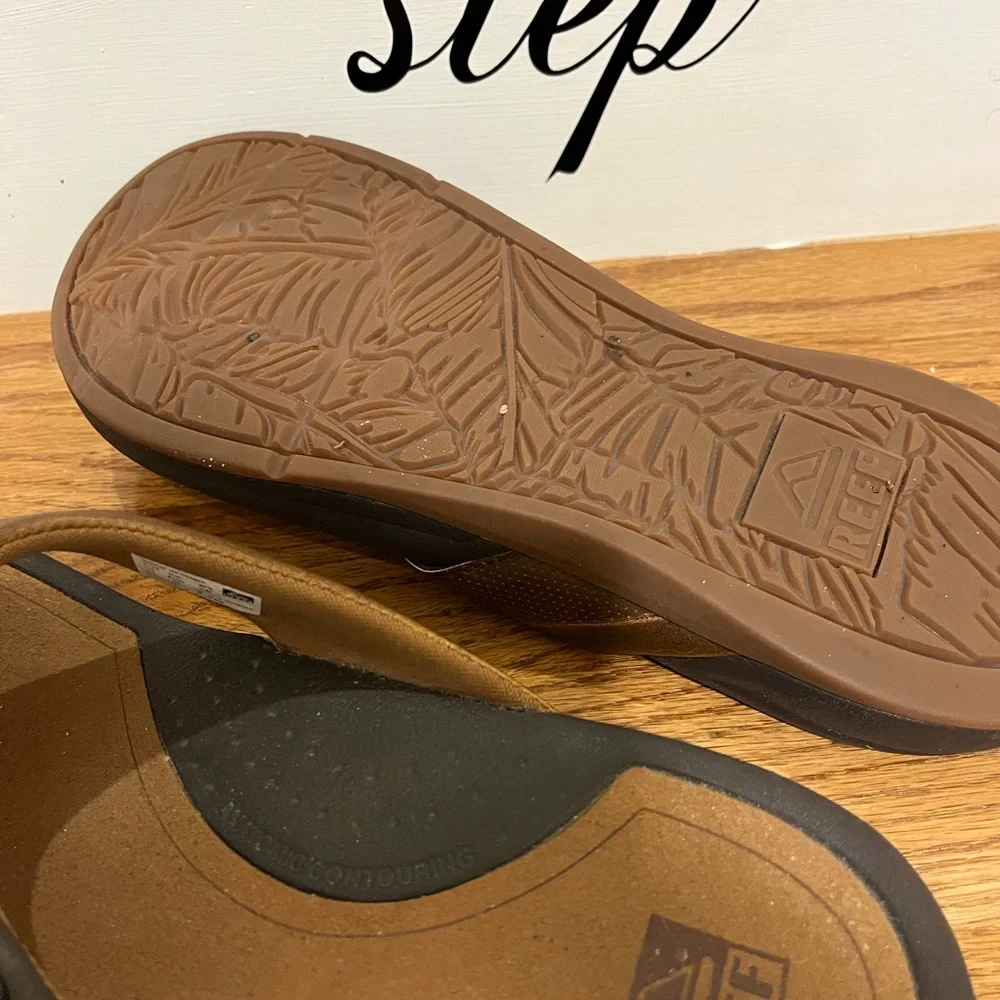 Reef Men's Brown Sandals - Picture 5 of 5